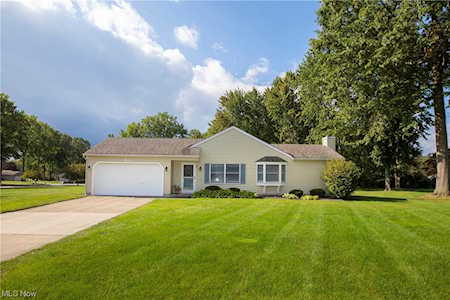 1970 Sandalwood Dr Avon, OH 44011