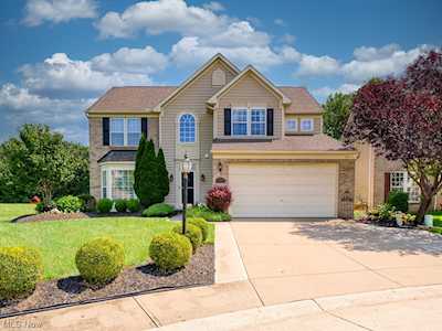 837 Horseshoe Way Avon Lake, OH 44012