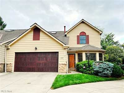 1370 Elmwood Ct #5 Rocky River, OH 44116