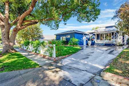 13907 Runnymede St Van Nuys, CA 91405