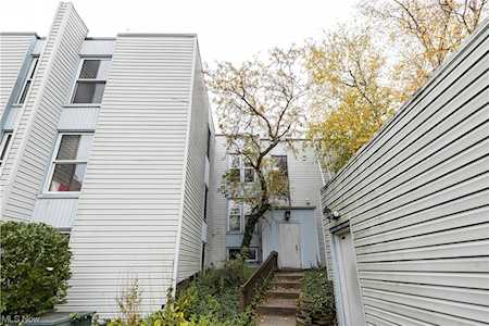 1667 Cedarwood Dr #306 Westlake, OH 44145