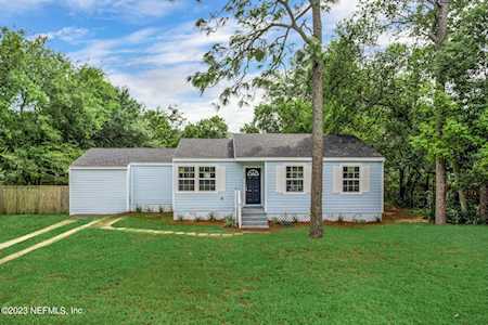 9728 Jupiter CT N Jacksonville, FL 32246