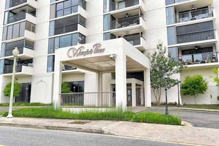 200 Wagner Pl Memphis, TN 38103