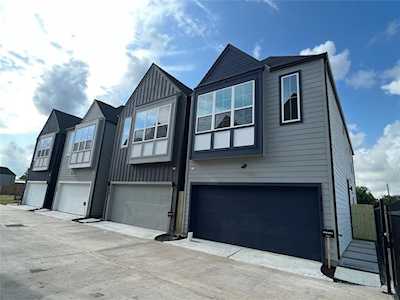 2926 Stevens St Houston, TX 77026