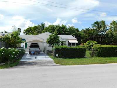 912 S 16th Ave Hollywood, FL 33020