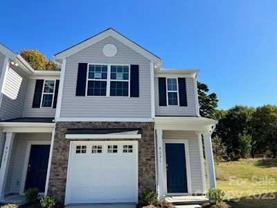 8021 Murray Branch Dr Charlotte, NC 28216