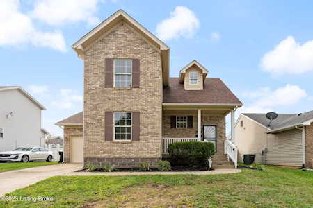 1706 Colsterworth Ln Louisville, KY 40215