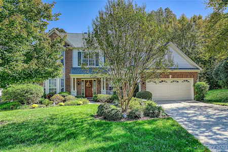 729 Meadow Lake Dr Matthews, NC 28105