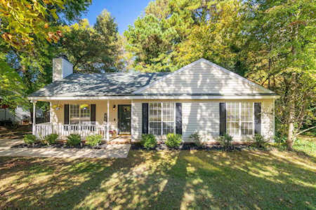 409 Indian Hill Road Holly Springs, NC 27540