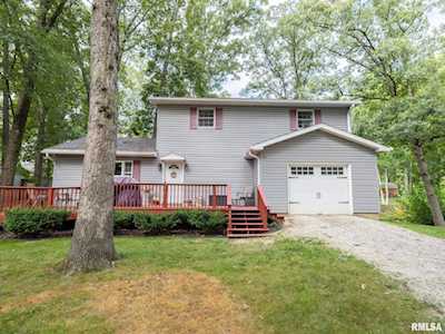 323 Bessler Lake Dr Groveland, IL 61535