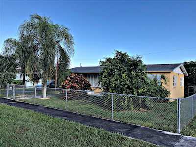 18951 SW 310th St Homestead, FL 33030