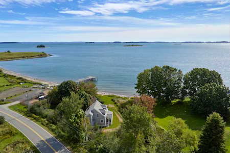 6 & 10 Sea St South Thomaston, ME 04858