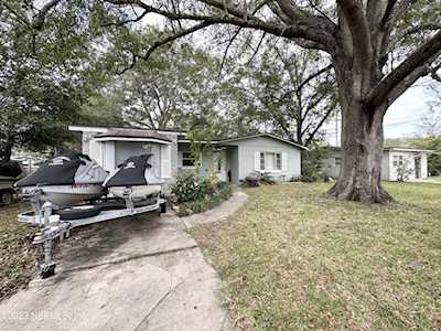 9452 Flechette AVE Jacksonville, FL 32208
