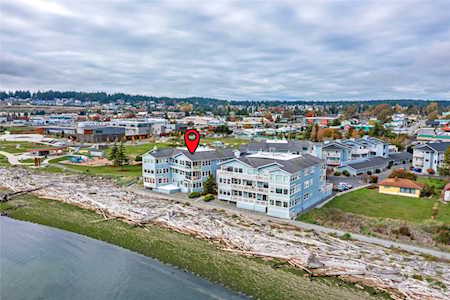 651 SE Bayshore Dr #E301 Oak Harbor, WA 98277