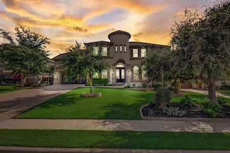 1912 Leaders LN Leander, TX 78641