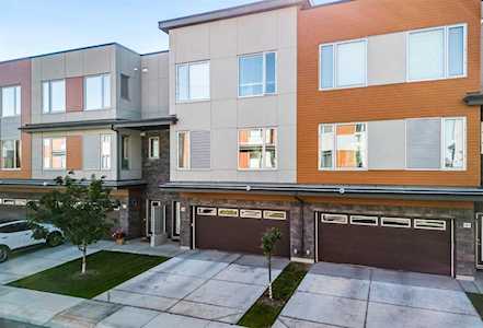 129 Shawnee Common SW Calgary, AB T2Y 0P9