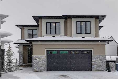 468 Discovery Place SW Calgary, AB T3H6A2