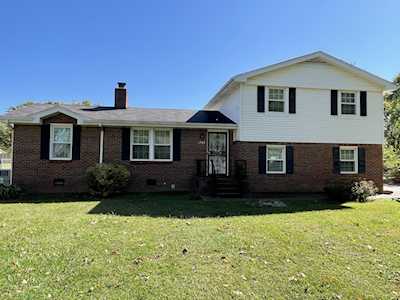1233 Woodvale Dr Gallatin, TN 37066