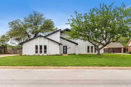6405 Riviera Drive North Richland Hills, TX 76180