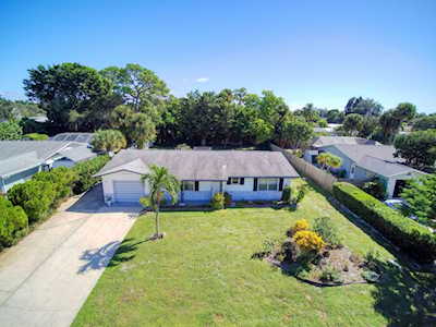 907 SE Flamingo Avenue Stuart, FL 34996