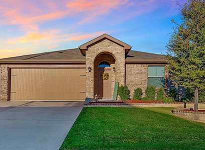 8409 Artesian Springs Drive Fort Worth, TX 76131
