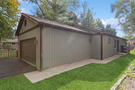 21375 W Willow Rd Lake Zurich, IL 60047
