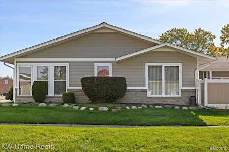 22657 Woolsey Dr Novi, MI 48375