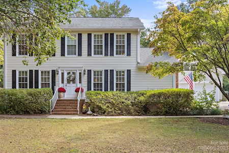 1219 Honeybee Trl Fort Mill, SC 29715