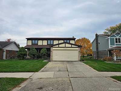 45525 Holmes Dr Canton Twp, MI 48187