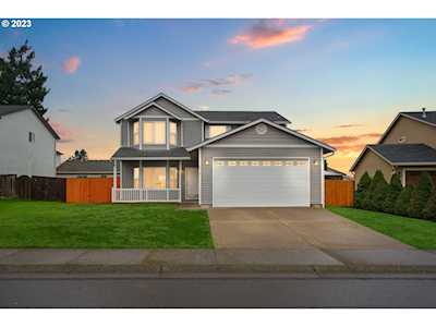 2710 NE 165th AVE Vancouver, WA 98684