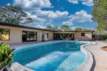 335 SW Dyer Drive Stuart, FL 34994