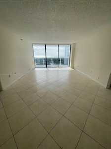 20505 E Country Club Dr #2035 Aventura, FL 33180