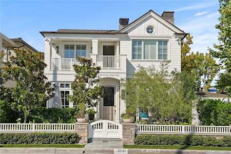 2691 Crestview Dr Newport Beach, CA 92663