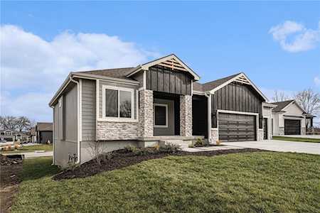 3219 SW Enoch St Lee's Summit, MO 64082