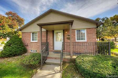 38348 Carolon Blvd Westland, MI 48185