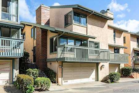 8065 Caminito Gianna La Jolla, CA 92037