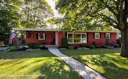 18 Sherry Ln Neptune Township, NJ 07753