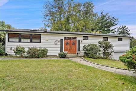 947 Barberry Rd Yorktown Heights, NY 10598