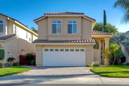 8821 Tobira Drive Escondido, CA 92026
