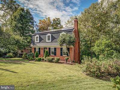 6212 Randall Ct Alexandria, VA 22307