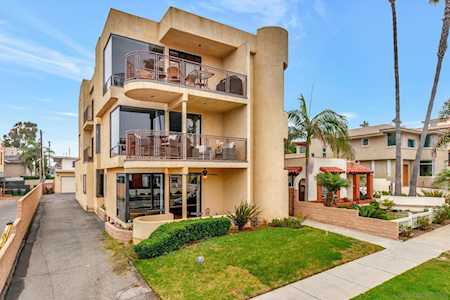 136 Juniper Ave Carlsbad, CA 92008