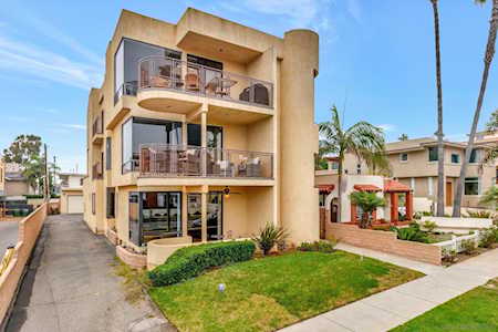 136 Juniper Ave Carlsbad, CA 92008