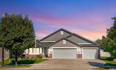 2562 W 1725 N Clinton, UT 84015