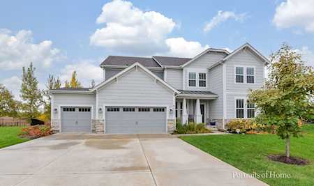 5007 Christa Ct Naperville, IL 60564