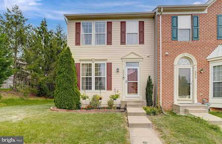 4552 Golden Meadow Dr Perry Hall, MD 21128