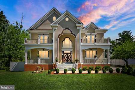 8917 Sudley Rd Manassas, VA 20110