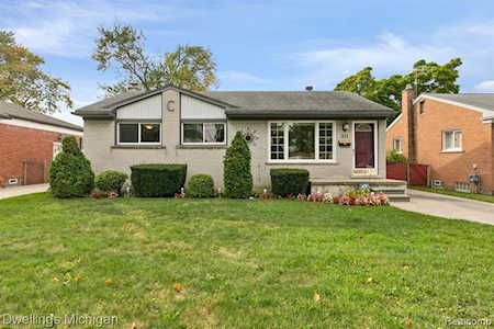 211 Arcola St Garden City, MI 48135