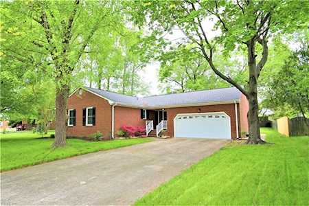 3 Prestwick Way Hampton, VA 23669