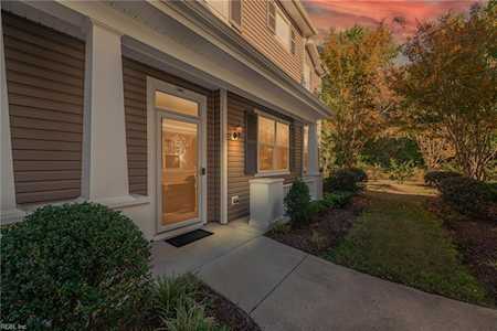 680 Lacy Oak Dr Chesapeake, VA 23320