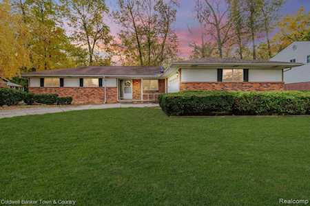 36835 Heatherton Dr Farmington, MI 48335